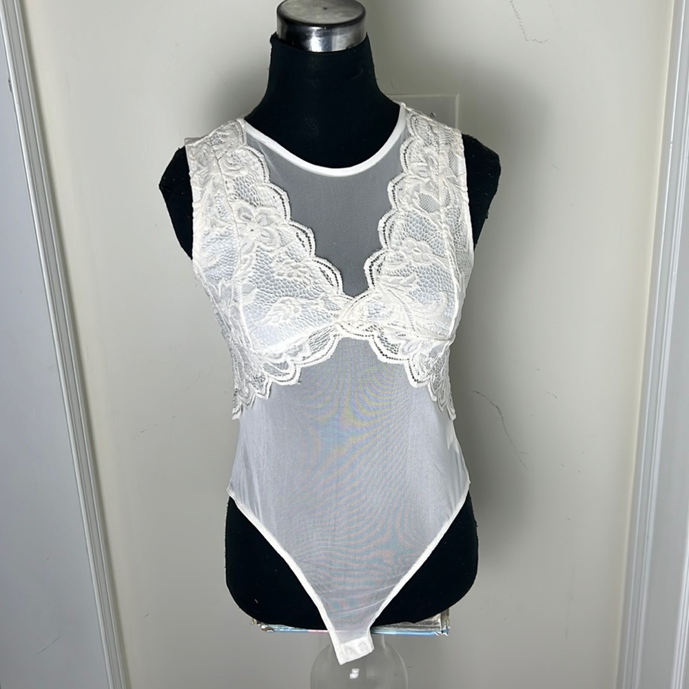 U2B sheer Lace Off White Ivory Bodysuit Size Medium